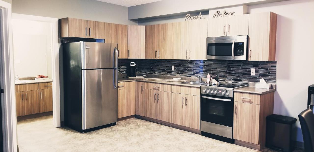 Alberta Beach Inn&Suites Bagian luar foto